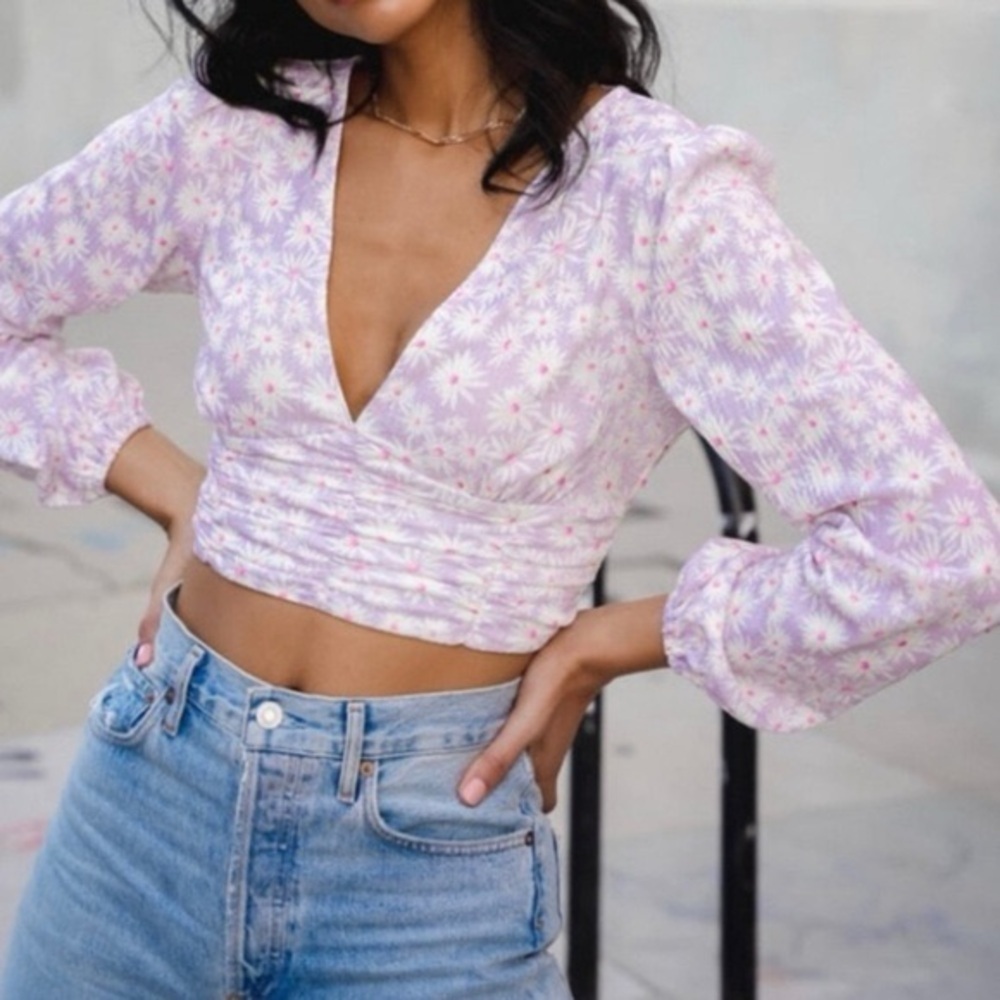 Elodie Nordstrom Chloe Lavender Floral Long Sleeve V-neck Crop Top Size Small